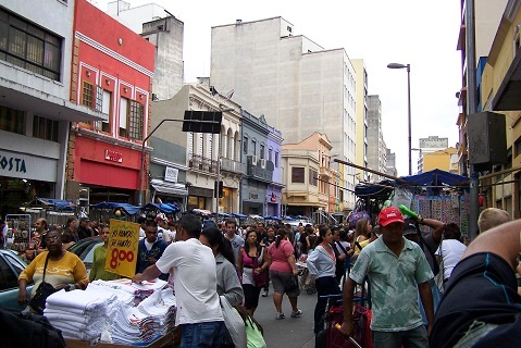 Rua 25 de Março, São Paulo, SP. Imagem: Janaína Calaça