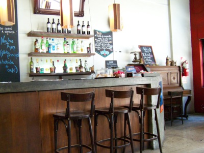 Resto-bar Rara em San Telmo, Buenos Aires. Foto: Jeguiando