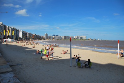 Praia de Pocitos, já em Montevidéu