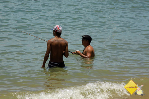 Pesca. Praia do Forte, Litoral Norte da Bahia. Imagem: Erik Pzado