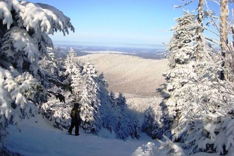Mont Sutton no inverno. Eastern Townships, Canadá. Imagem: Divulgação Mont Sutton