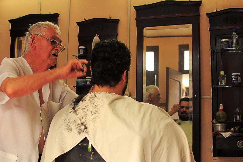 BRASILEIRO ABRE A BARBEARIA MAIS TOP DA FLORIDA COM DOIS ANOS DE