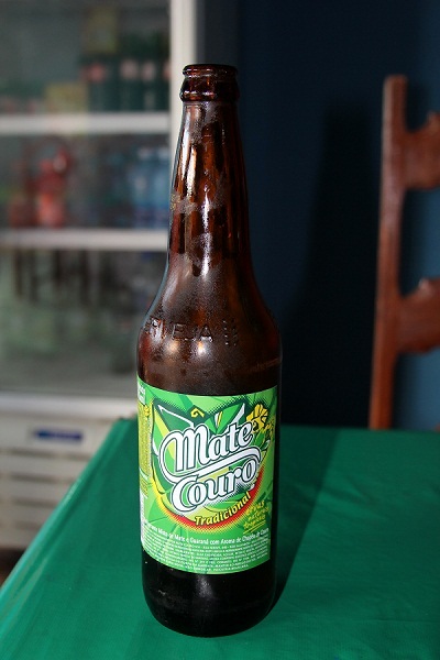 Mate Couro, refrigerante típico de Minas Gerais. Imagem: Janaína Calaça