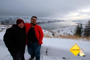 Erik e eu, na estrada, em British Columbia. Imagem: Ari Paleta