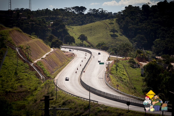 Rodovia dos Tamoios, KM43. Imagem: Erik Araújo