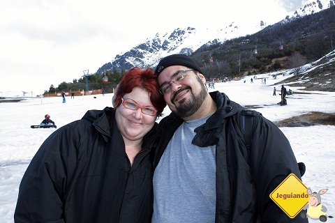 Eu, Janaína Calaça e Erik Pzado, jeguiando em Bariloche.