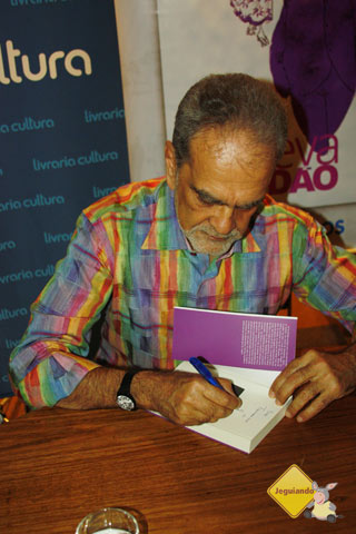 Maurício Kubrusly no lançamento do seu novo livro "Me leva Mundão" pela Editora Globo. Imagem: Erik Pzado