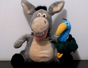 Jegueton, mascote do Jeguiando, e Zuppy, mascote do Zupper, já se tornaram grandes amigos e parceiros de viagens! Imagem: Janaína Calaça