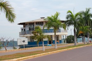 Orla de Ibiaí, MG. Imagem: Janaína Calaça