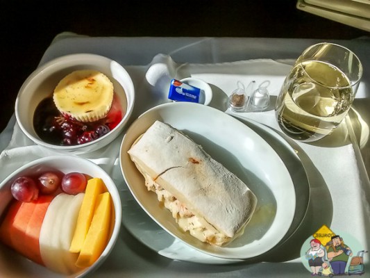 Lanche da tarde voo GRU x CUN. Imagem: Erik Araújo
