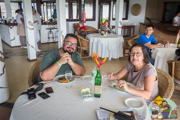 Erik e Beth Machado em uma pausa para almoçar. Imagem: Jeguiando