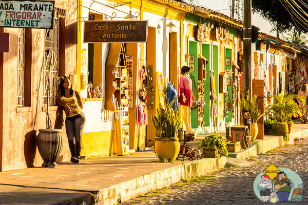 Comércio de Arraial no fim de tarde. Imagem: Erik Araújo